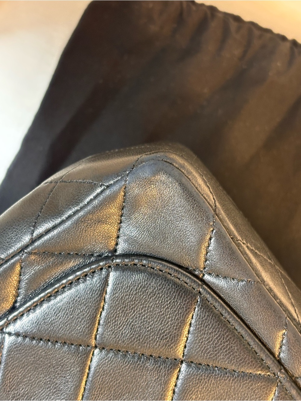 Beautiful Chanel Mini Square Lambskin - Picture 9 of 16